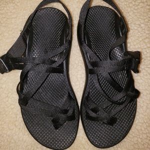 NWOT Black ZX/2 Classic Chacos